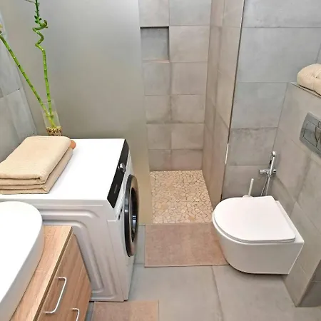 Pohodli A Kouzlo V Srdci Prahy Appartamento Praga